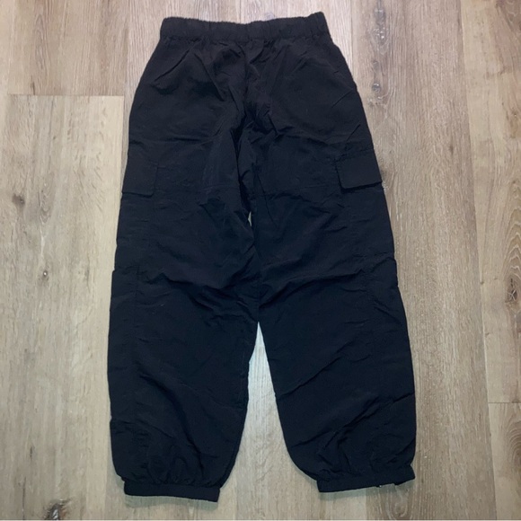 Zara Women’s black nylon cargo parachute Pants | Size Small |Relaxed Fit - Picture 1 of 8